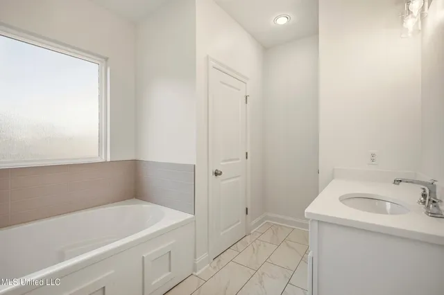 $299,000 | 8 Shade Tree Drive, Carriere, MS 39426