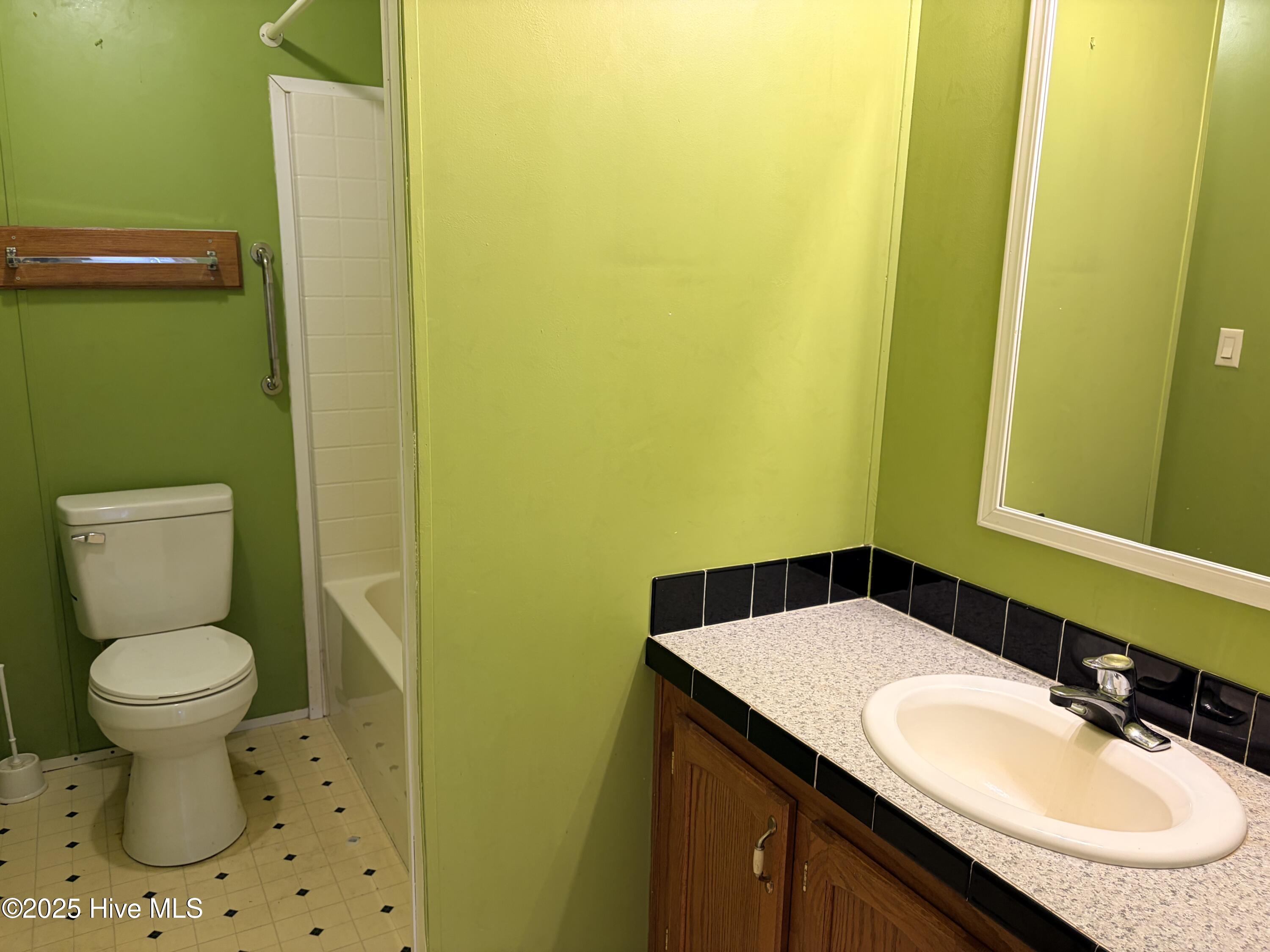 467 Whitehead Road Enfield, NC 27823 - Photo 11 of 20 467Whiteheadbathroom