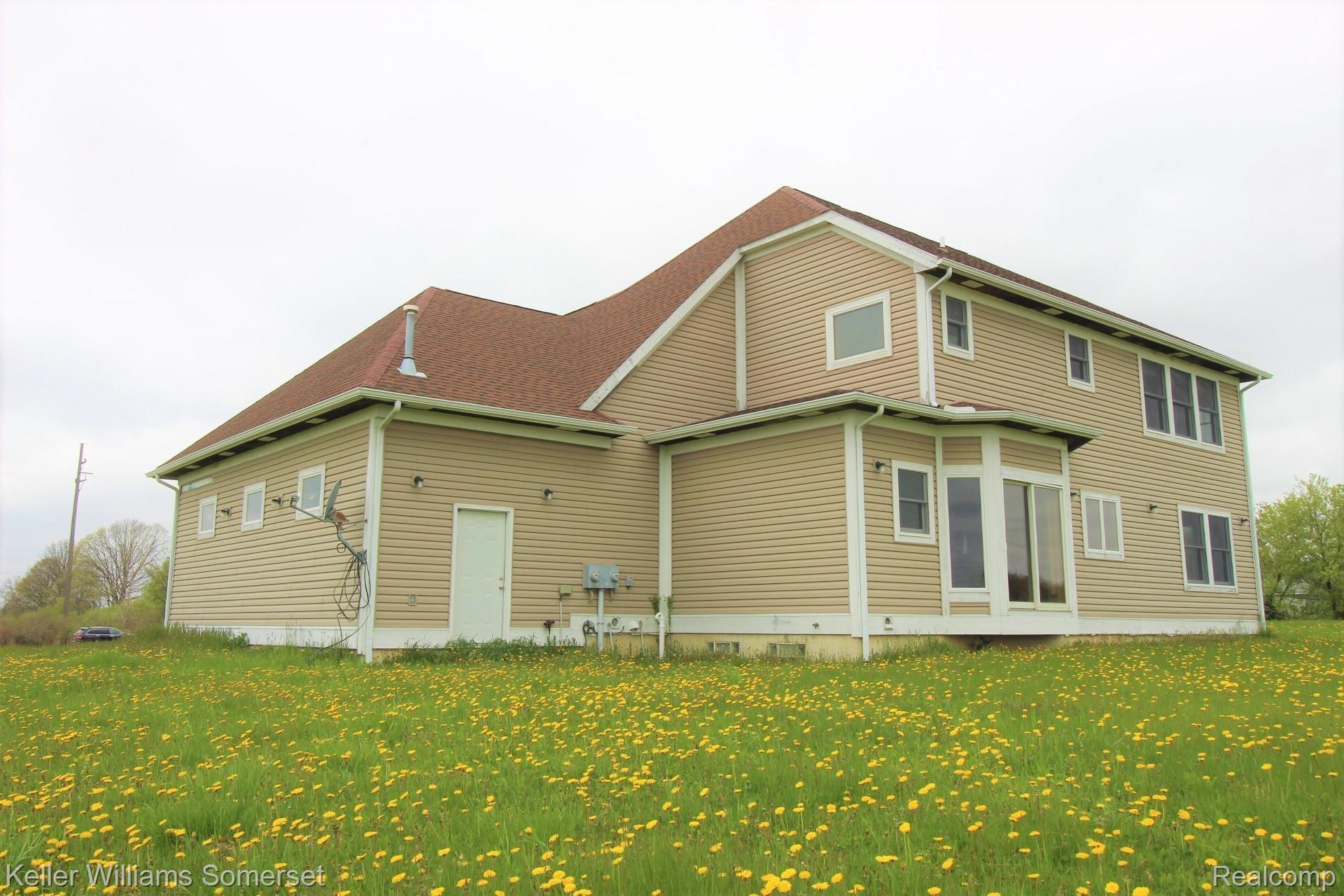 8112 Brown Road Avoca, MI 48006 - Photo 8 of 46 IMG_0835.JPG