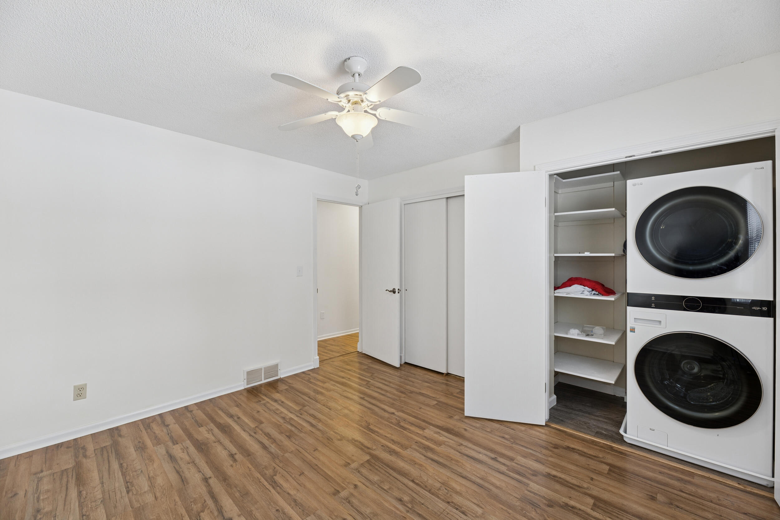 5810 Ridge Road Stevensville, MI 49127 - Photo 15 of 29 Primary Bedroom View B