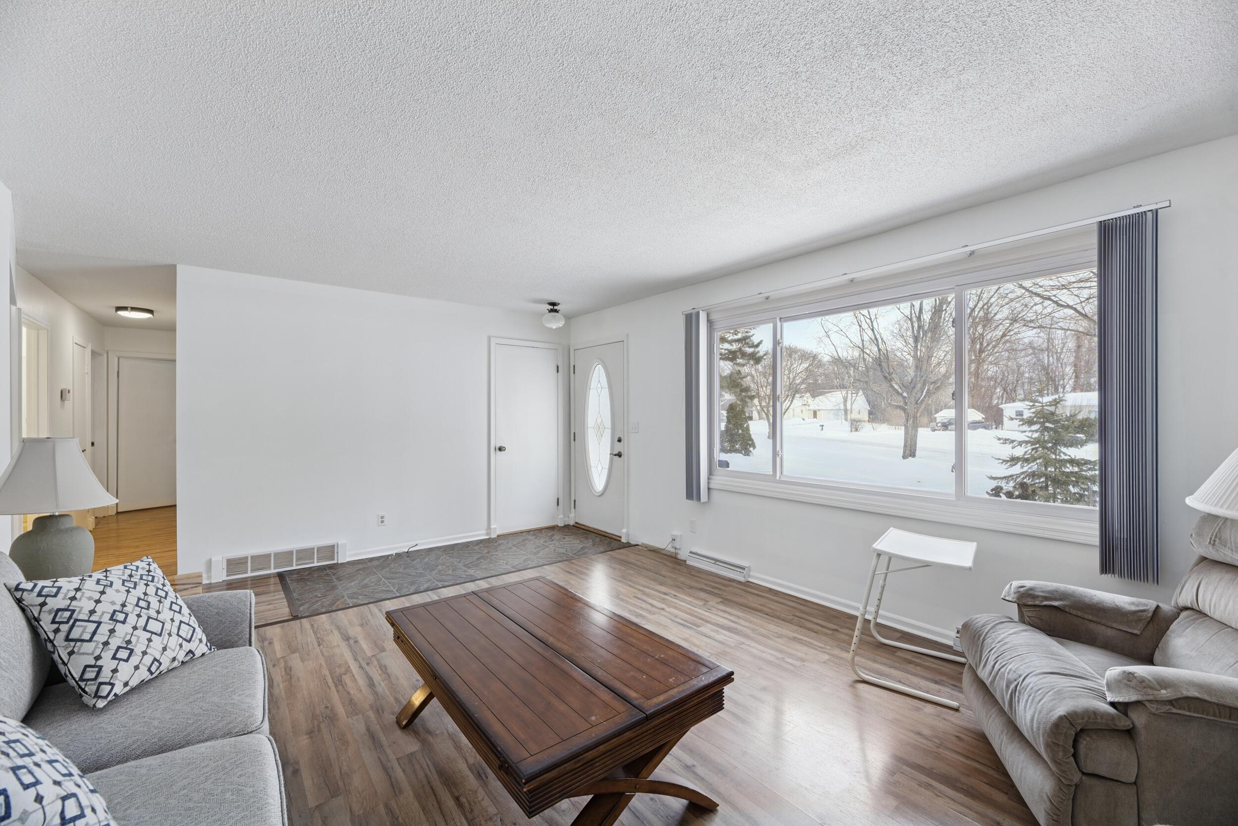 5810 Ridge Road Stevensville, MI 49127 - Photo 5 of 29 Living Room View B