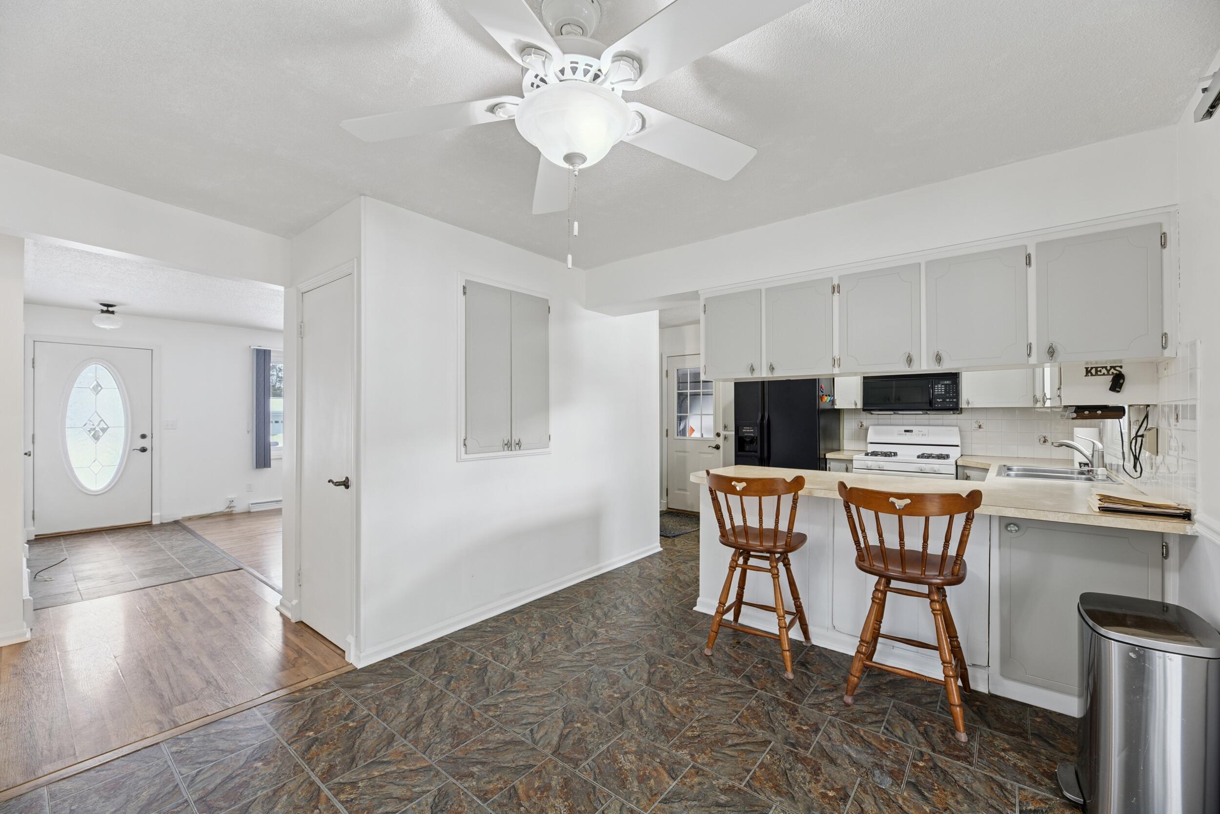 5810 Ridge Road Stevensville, MI 49127 - Photo 7 of 29 Dining Room View B