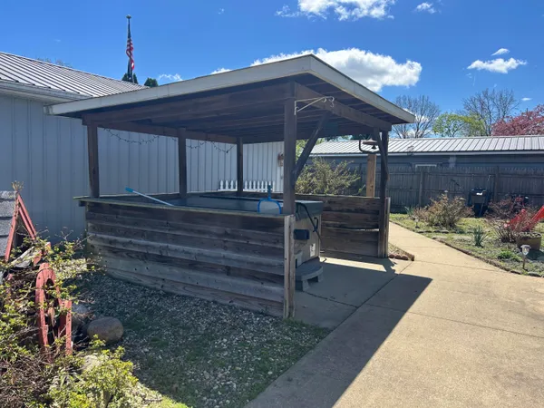 $429,900 | 33291 Maryann Drive, Colon, MI 49040