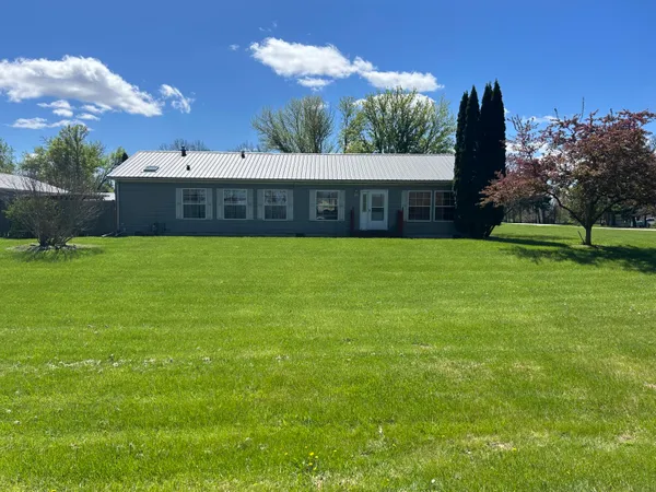 $429,900 | 33291 Maryann Drive, Colon, MI 49040