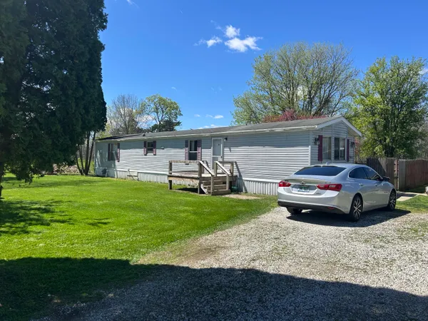 $429,900 | 33291 Maryann Drive, Colon, MI 49040