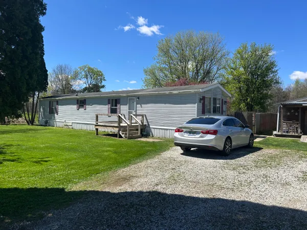 $429,900 | 33291 Maryann Drive, Colon, MI 49040