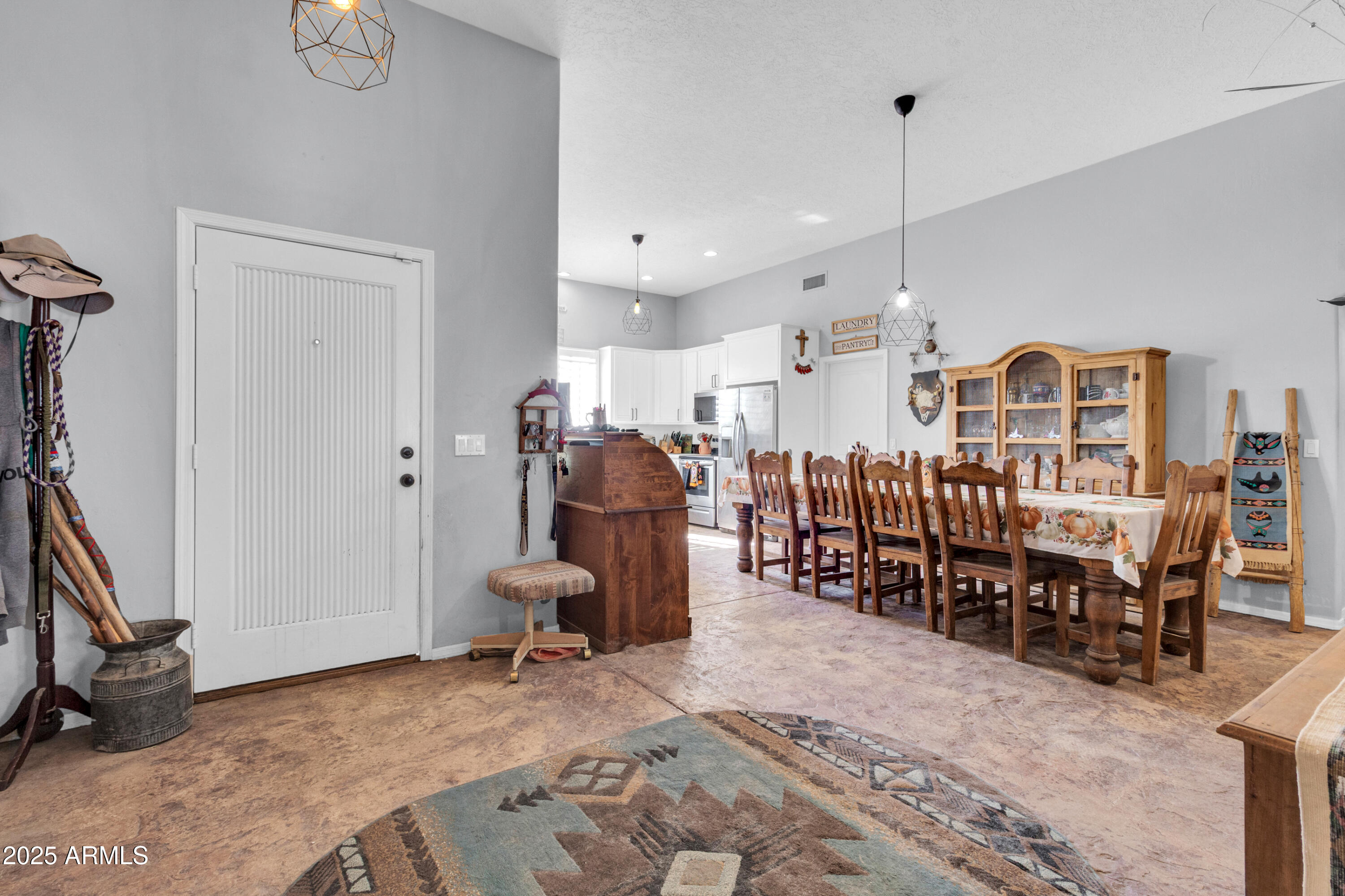 822 North Cortez Road Apache Junction, AZ 85119 - Photo 17 of 54