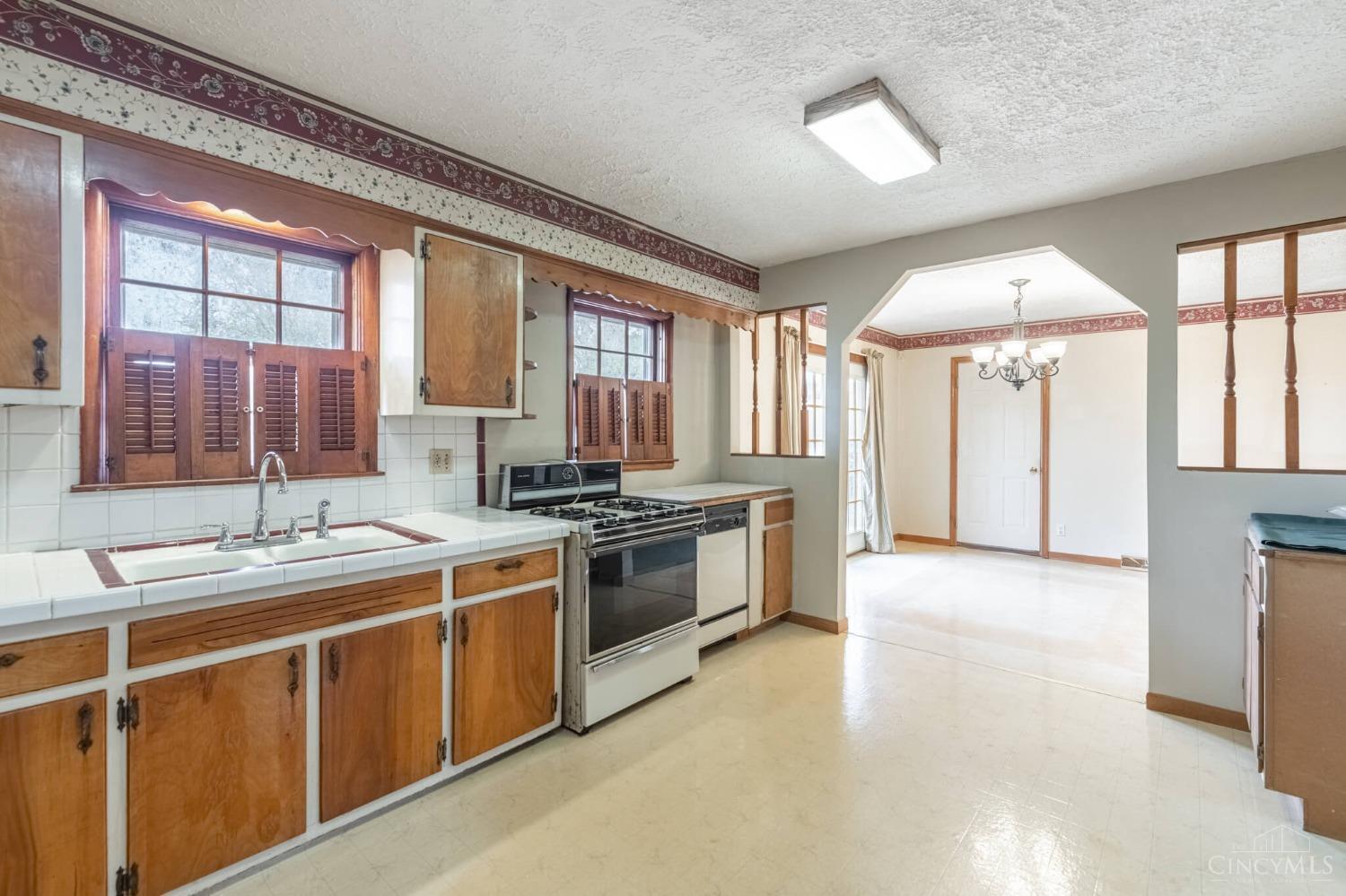 3521 Shaker Road Franklin, OH 45005 - Photo 5 of 22 Gallery Image 5