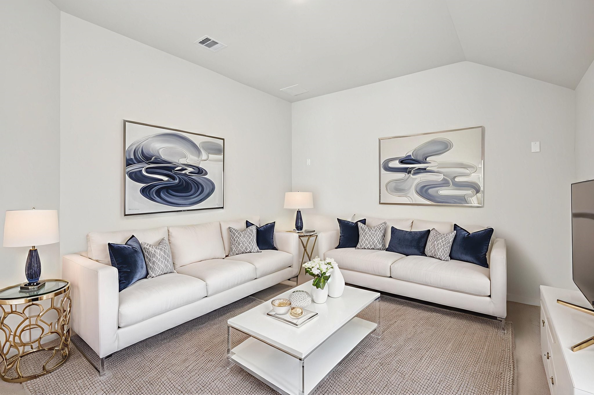 2710 Chancellor Court Rosenberg, TX 77471 - Photo 33 of 40 Photo is not of the actual home, but is an inspirational photo of builder’s model home and may depict options, furnishings, and/or decorator features that are not included