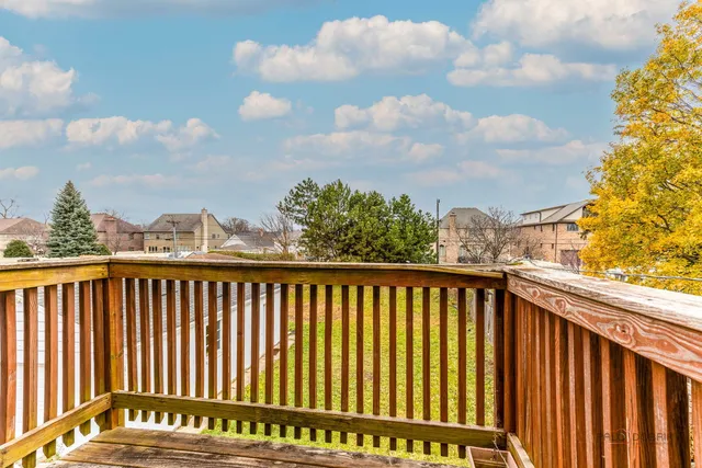 $550,000 | 516 North Emroy Avenue, Elmhurst, IL 60126