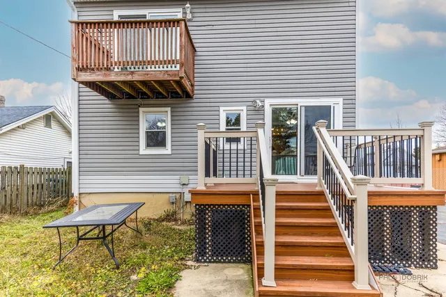 $550,000 | 516 North Emroy Avenue, Elmhurst, IL 60126