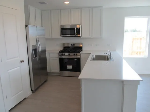 $2,200 | 9239 Coral Trout Way, Baytown, TX 77521