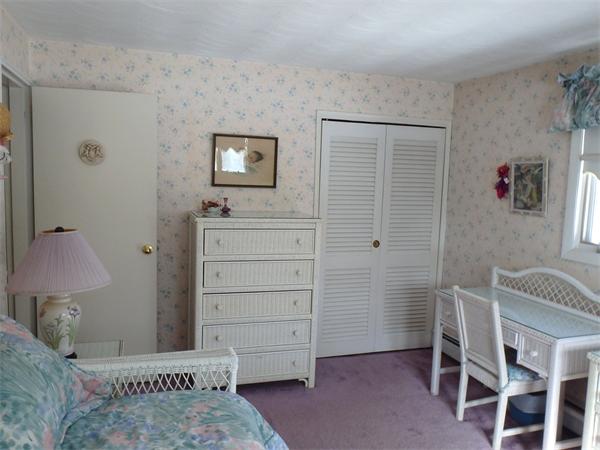 25 Bantry Road Framingham, MA 01701 - Photo 15 of 18