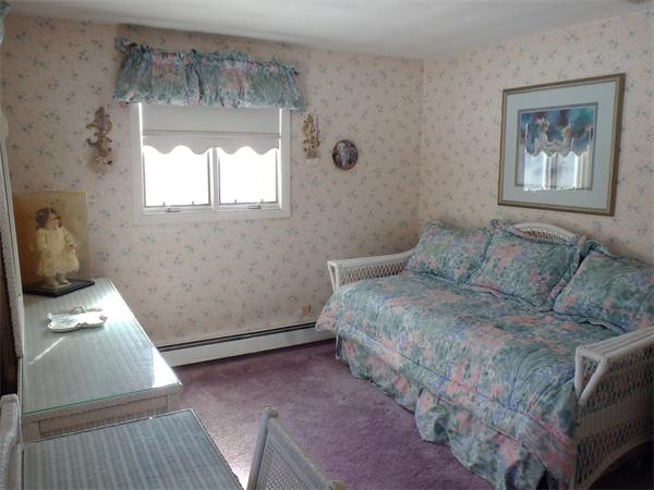 25 Bantry Road Framingham, MA 01701 - Photo 16 of 18