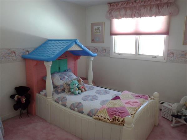 25 Bantry Road Framingham, MA 01701 - Photo 17 of 18
