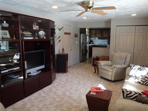 25 Bantry Road Framingham, MA 01701 - Photo 6 of 18