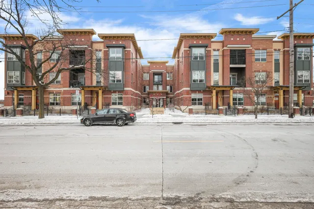 $307,000 | 625 East Mifflin Street, Unit 213, Madison, WI 53703