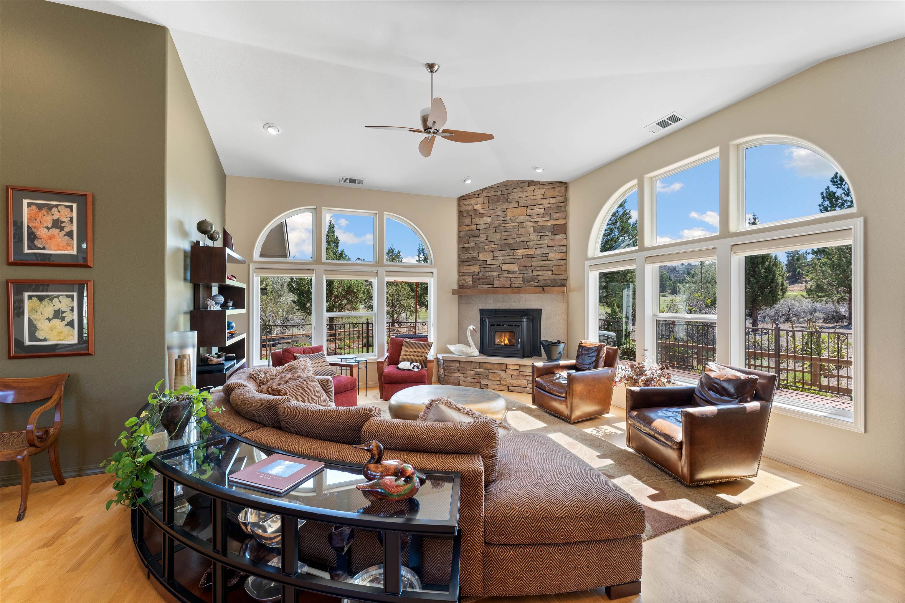 16735 Beard Road Weed, CA 96094 - Photo 2 of 27 Gallery Image 2