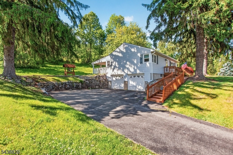 557 Rockport Road Hackettstown, NJ 07840 - Photo 2 of 25