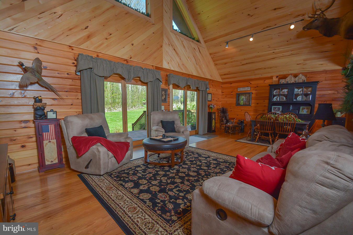 1655 Mayhew Inn Road Oakland, MD 21550 - Photo 11 of 30 Great Room