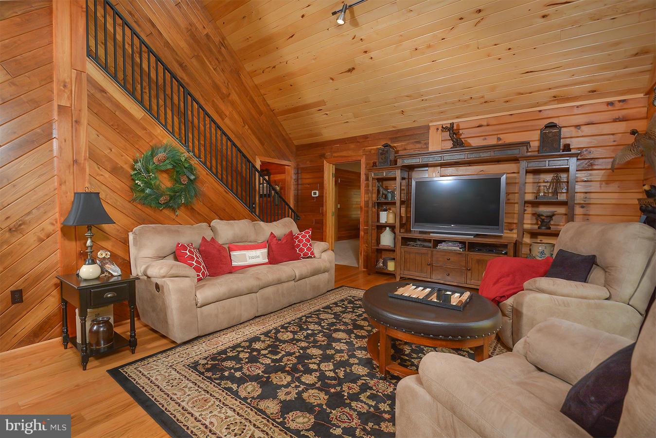 1655 Mayhew Inn Road Oakland, MD 21550 - Photo 4 of 30 Great Room