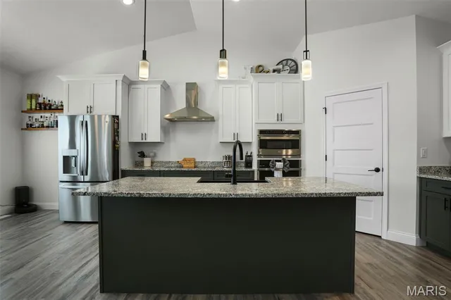 $475,000 | 119 Reagan Drive, Troy, IL 62294