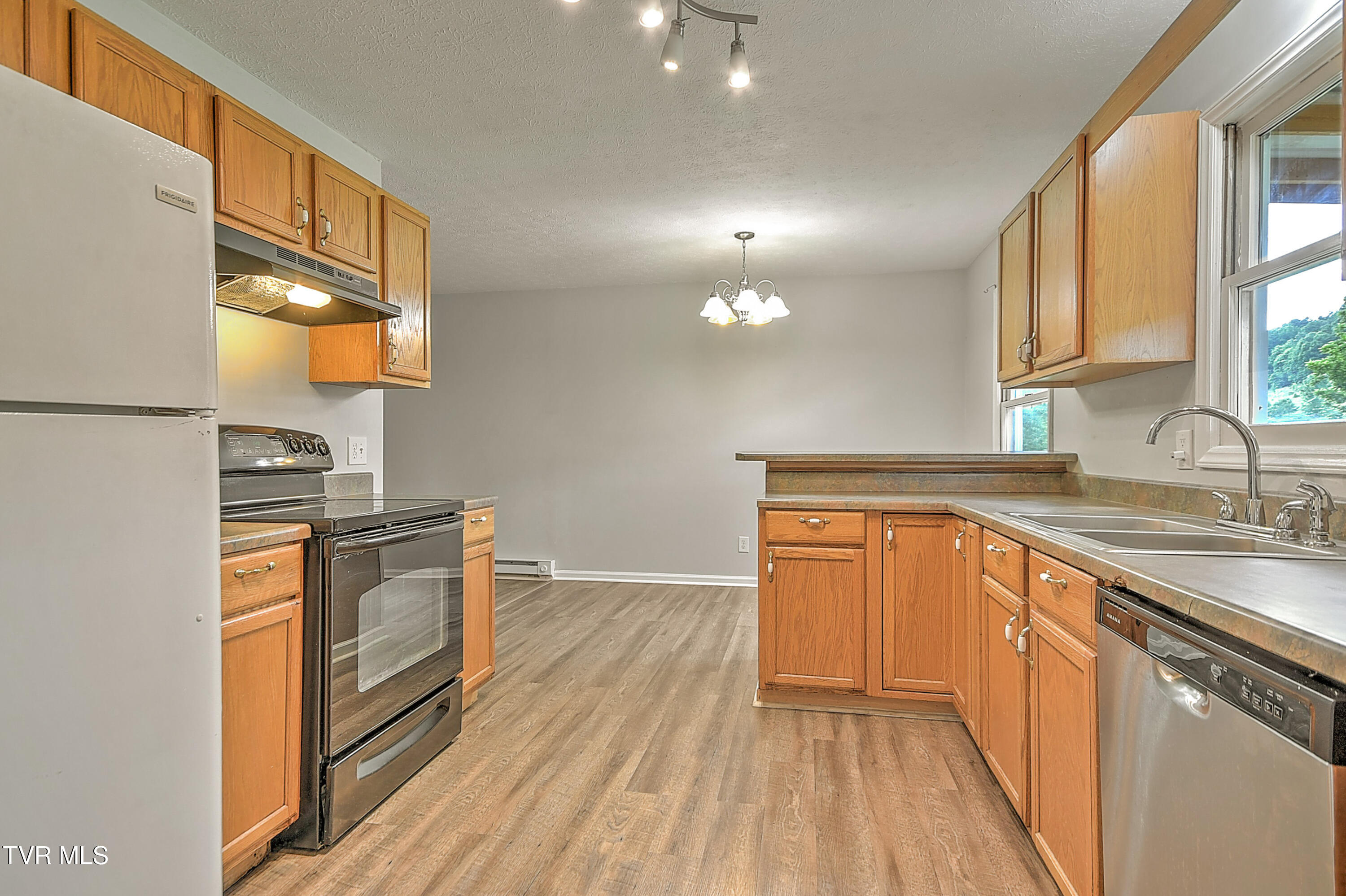 1117 Hunting Hill Road Piney Flats, TN 37686 - Photo 14 of 30 2859CB84-DAF9-446F-8E1D-DB98E8C0EE87