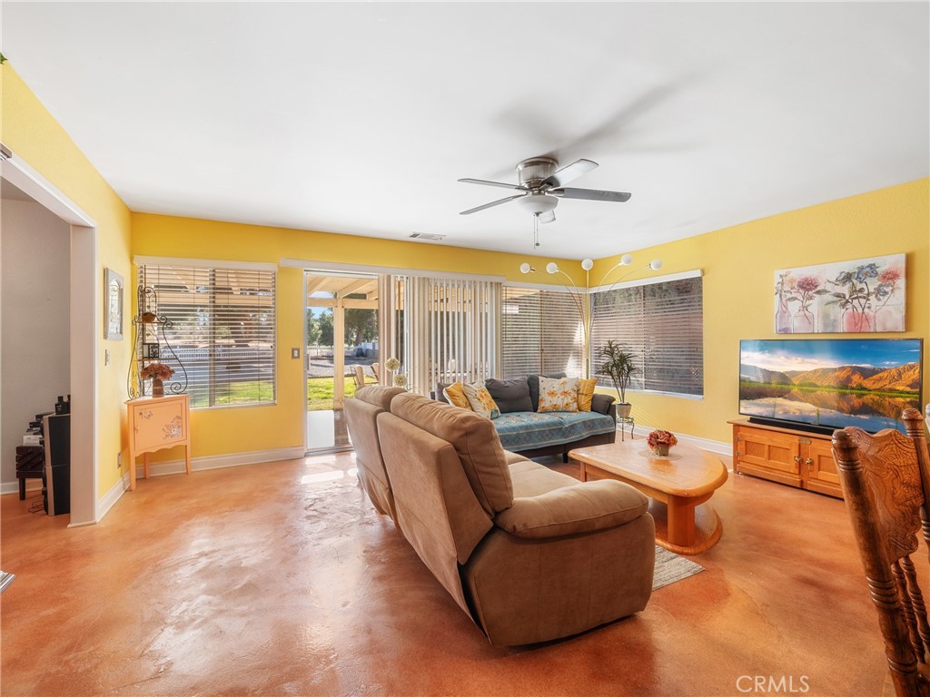 27767 Hummingbird Lane Helendale, CA 92342 - Photo 16 of 34