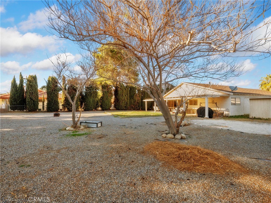 27767 Hummingbird Lane Helendale, CA 92342 - Photo 31 of 34