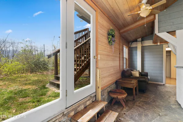 $2,000,000 | 1066 Ski View Drive, Gatlinburg, TN 37738
