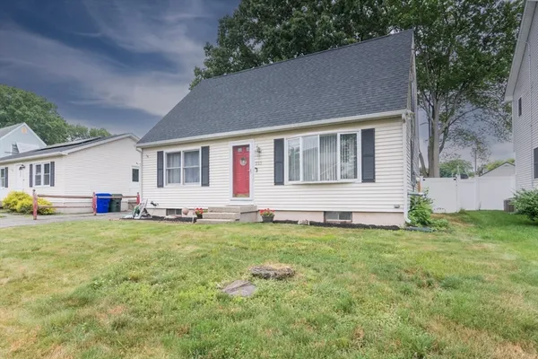$269,999 | 223 Mazarin Street, Springfield, MA 01151