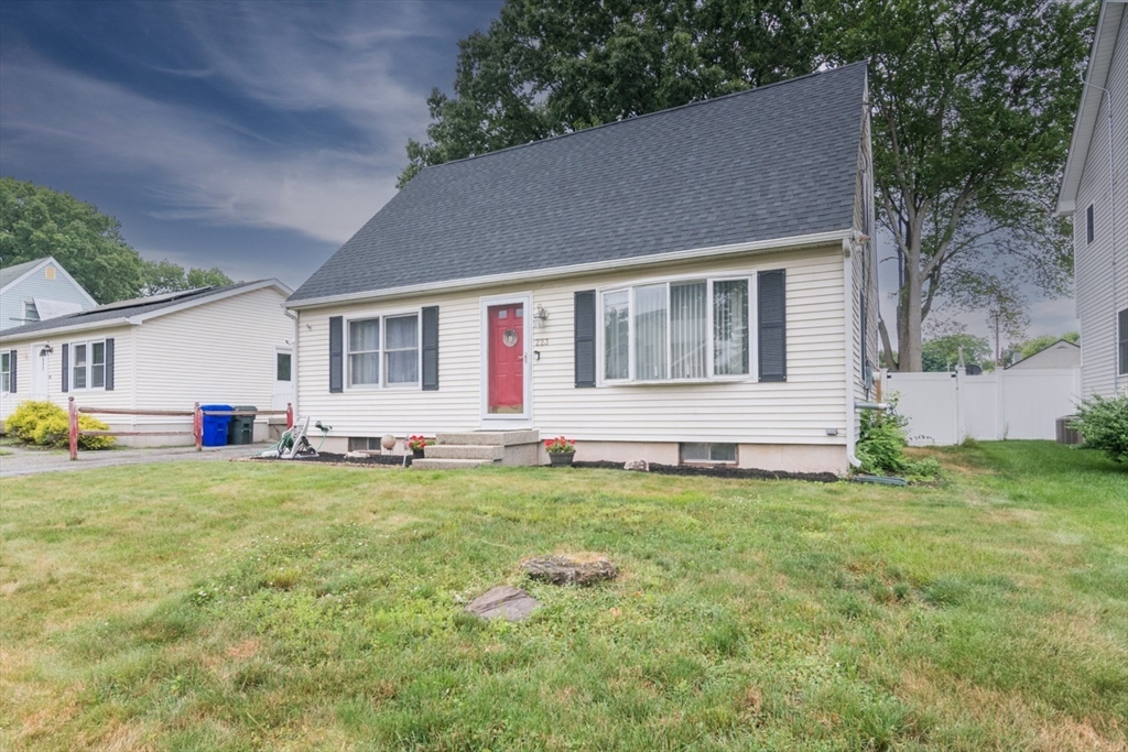 223 Mazarin Street Springfield, MA 01151 - Photo 1 of 32