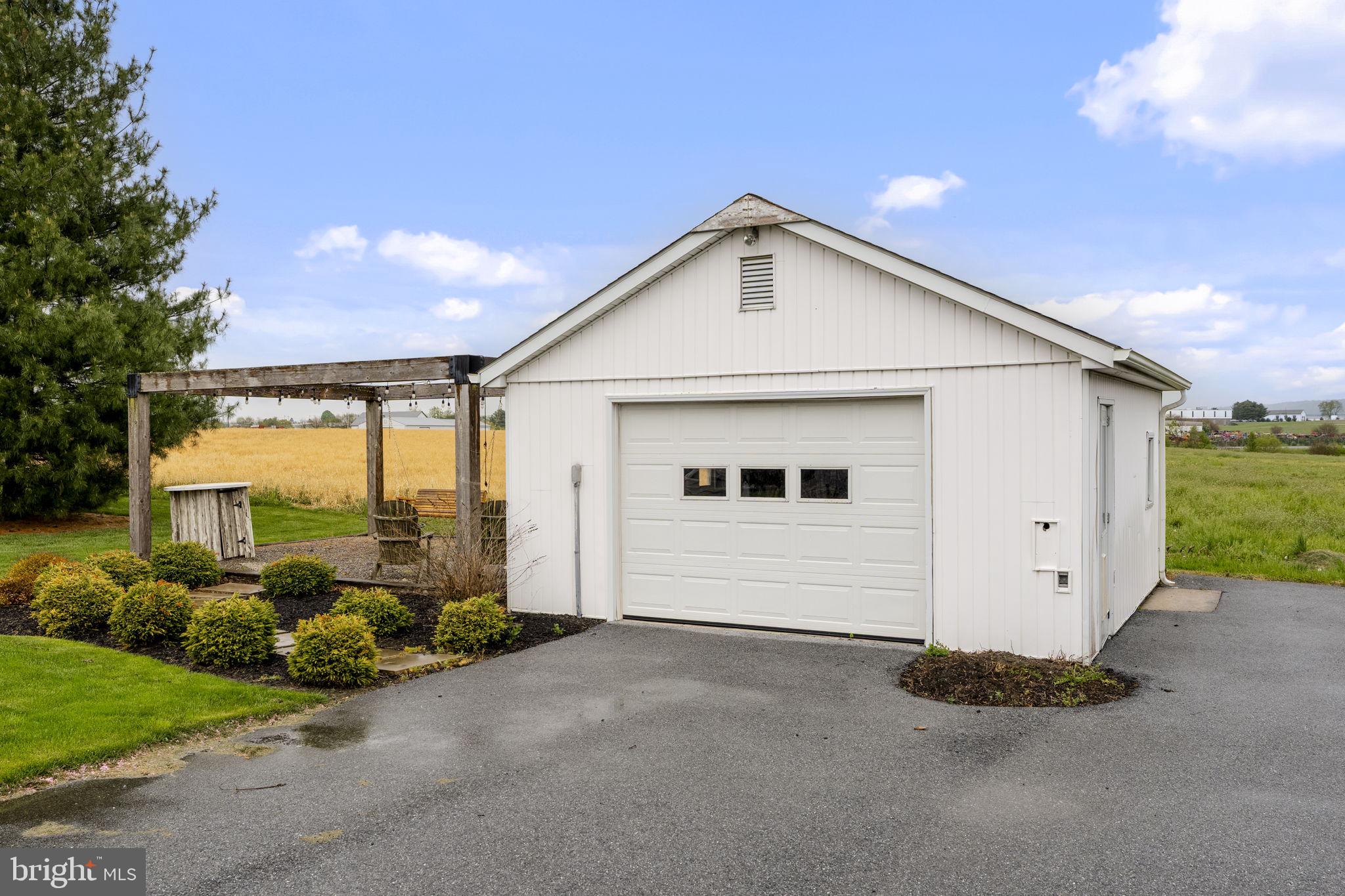 193 South Shirk Road New Holland, PA 17557 - Photo 17 of 75
