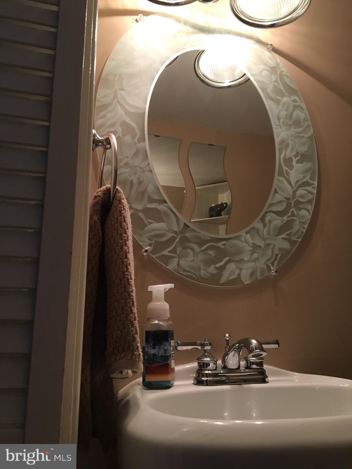 3405 Holyoke Road Philadelphia, PA 19114 - Photo 20 of 51 Powder Room