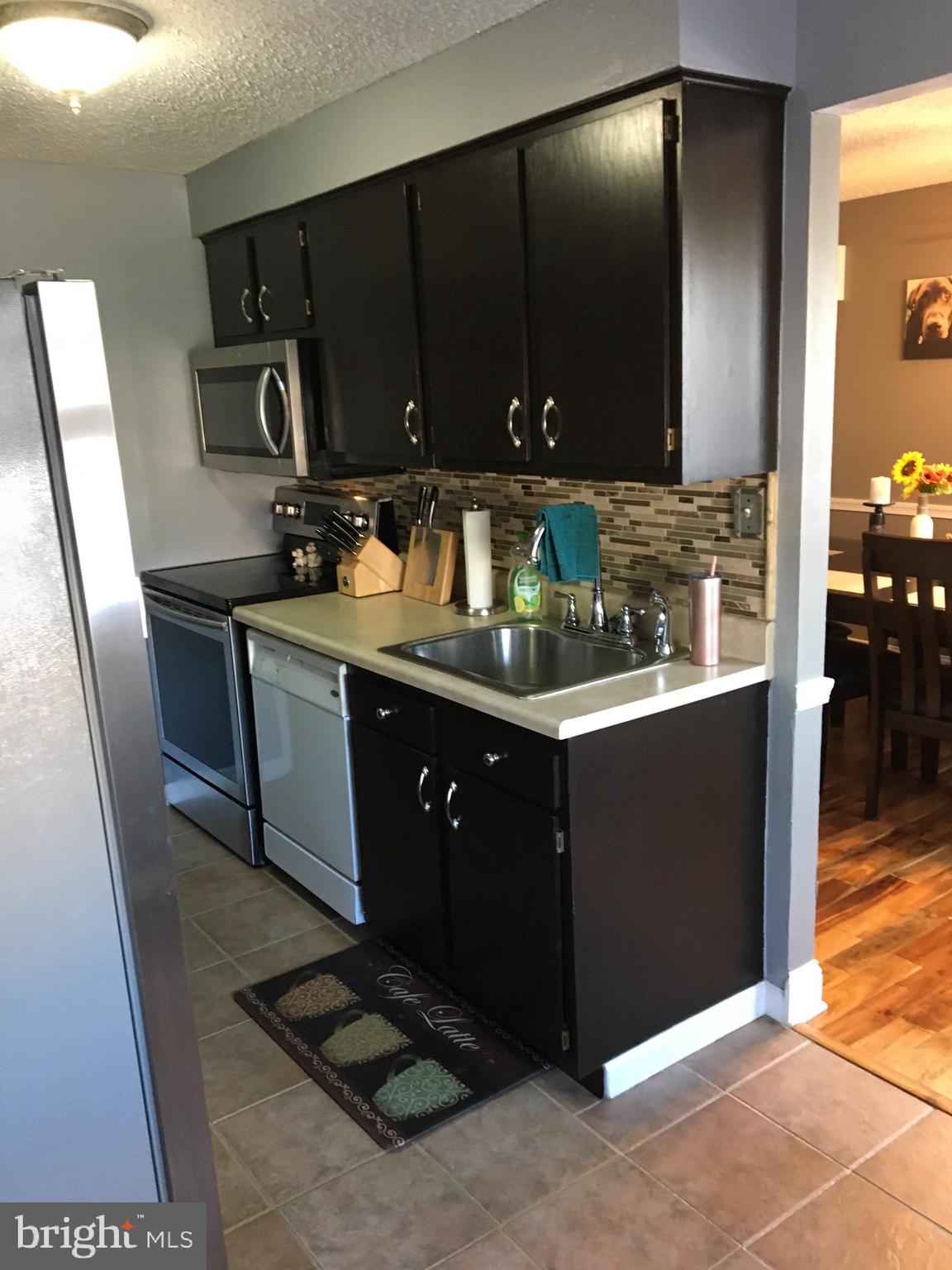 3405 Holyoke Road Philadelphia, PA 19114 - Photo 23 of 51 Kitchen