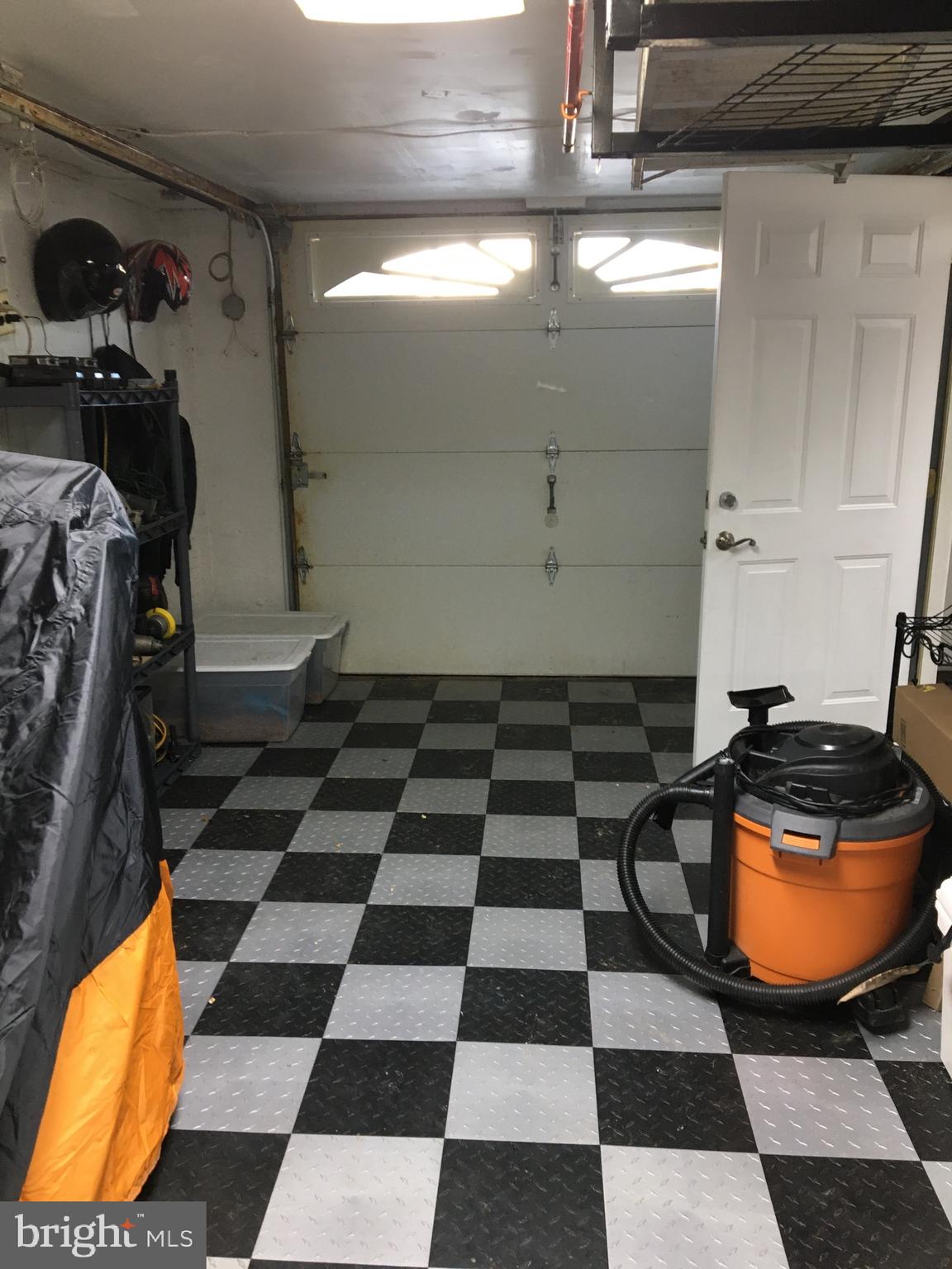 3405 Holyoke Road Philadelphia, PA 19114 - Photo 29 of 51 Garage