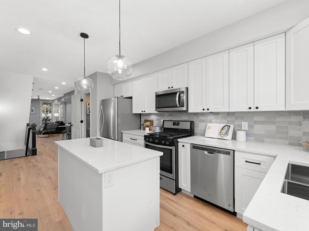 3517 Keswick Road Baltimore, MD 21211 - Photo 3 of 36 Gallery Image 3