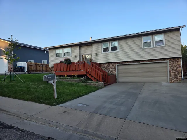 $380,000 | 2330 New Hampshire Street, Green River, WY 82935