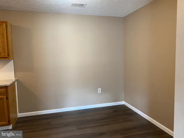 $1,400 | 1284 South Ox Road, Woodstock, VA 22664