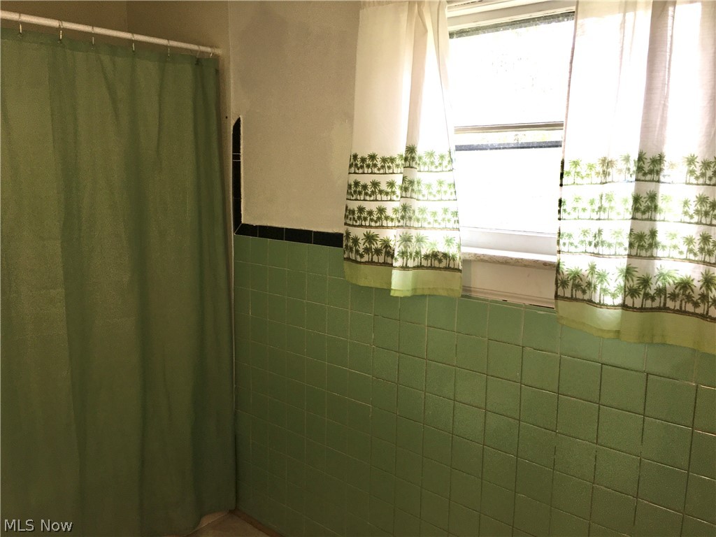 736 Diagonal Road Akron, OH 44320 - Photo 27 of 35