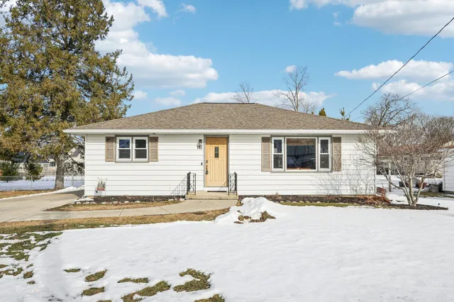 $260,000 | 116 Mary Street, Watertown, WI 53094
