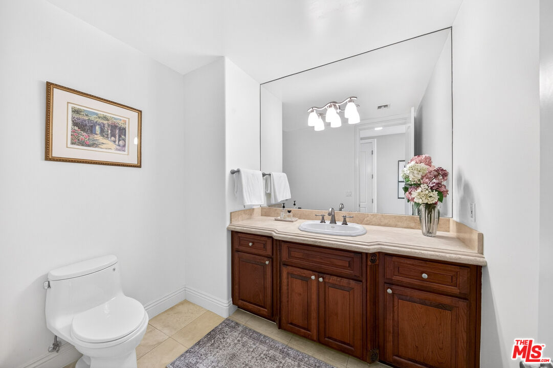 22355 South Summit Ridge Circle Chatsworth, CA 91311 - Photo 14 of 75