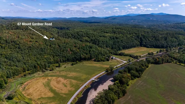 $850,000 | 67 Mt Gardner Road, Bath, NH 03740
