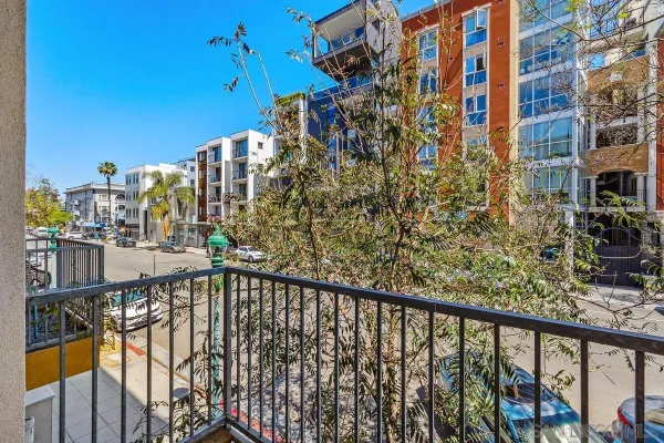 $2,950 | 1918 Columbia Street, Unit 1, San Diego, CA 92101