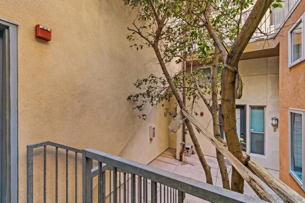 $2,950 | 1918 Columbia Street, Unit 1, San Diego, CA 92101