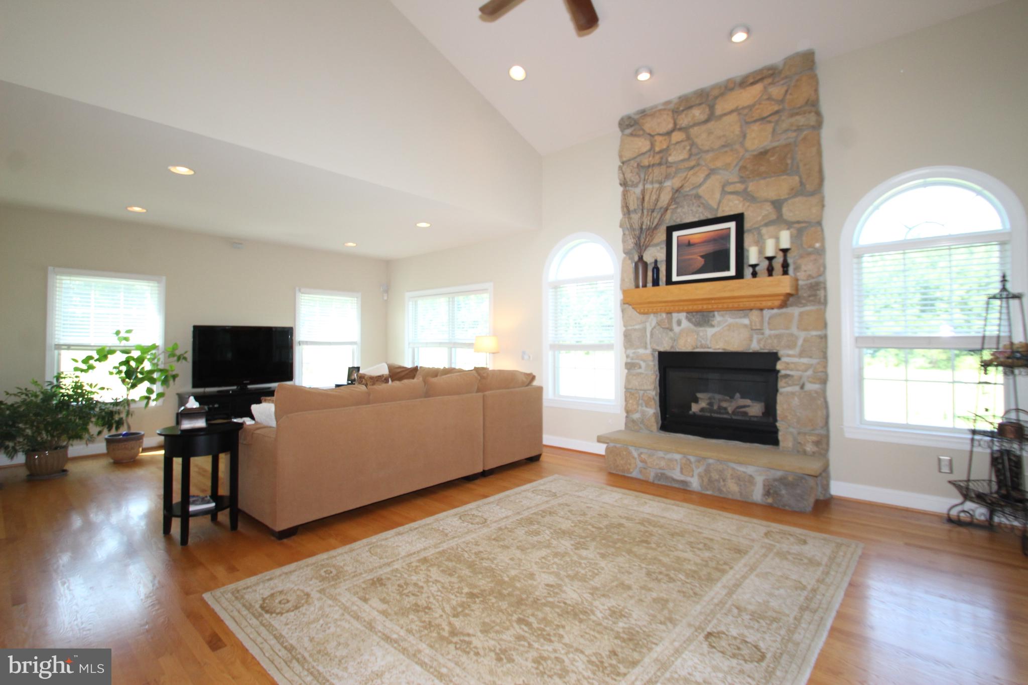 290 Deer Run Road Townsend, DE 19734 - Photo 8 of 25 Family/Great Room