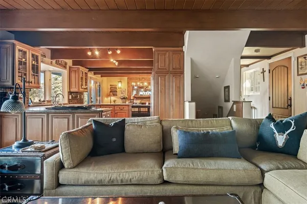 $2,698,000 | 28906 Palisades Drive, Lake Arrowhead, CA 92352