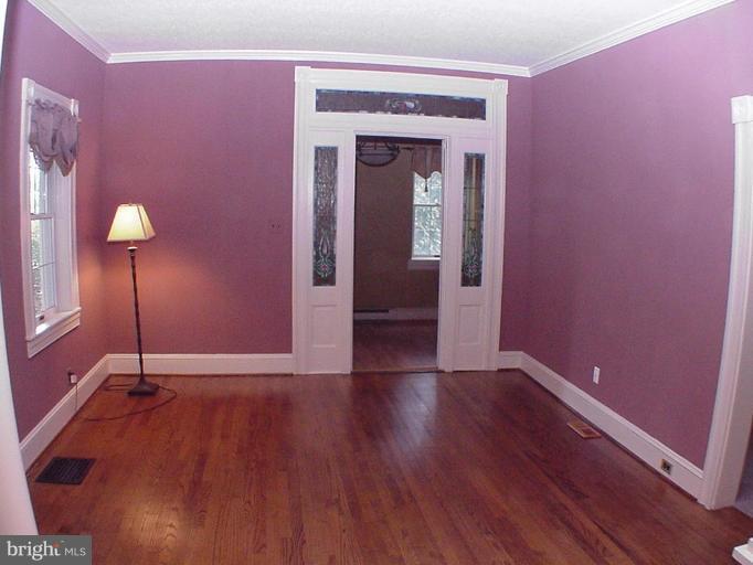 4015 Perry Hall Road Perry Hall, MD 21128 - Photo 7 of 13 Living Room