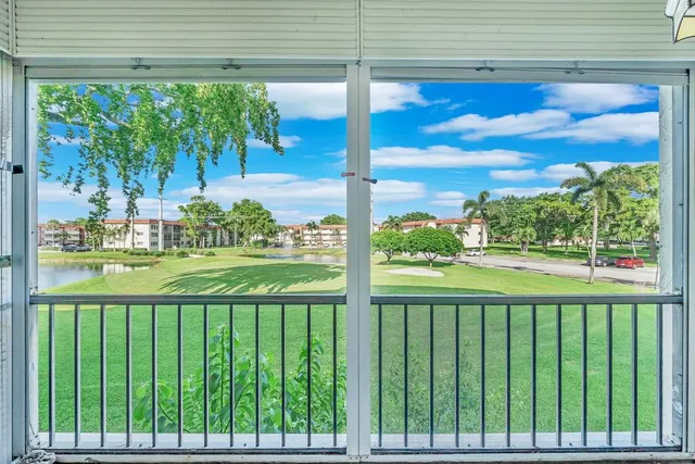 $175,000 | 8980 South Hollybrook Boulevard, Unit 204, Pembroke Pines, FL 33025