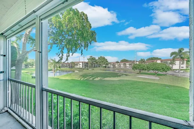 $175,000 | 8980 South Hollybrook Boulevard, Unit 204, Pembroke Pines, FL 33025